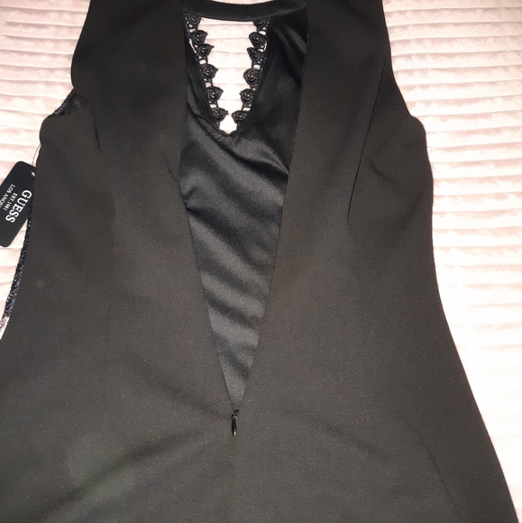 Floral Embroidered Sheath Dress - Picture 14 of 16